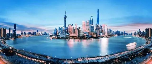 钢筋价格现在6800元／吨，比3月底贵2800元／吨！沙子水泥人工都在涨，你还在等房降价？别赌今年的房价！买房无技巧，全