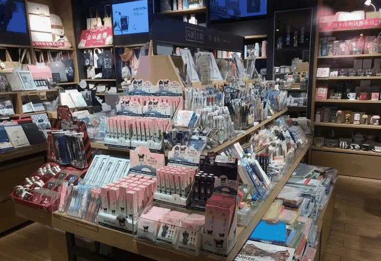 你的孩子热衷“文具盲盒”吗?警惕!一批中小学生正在“入坑”!